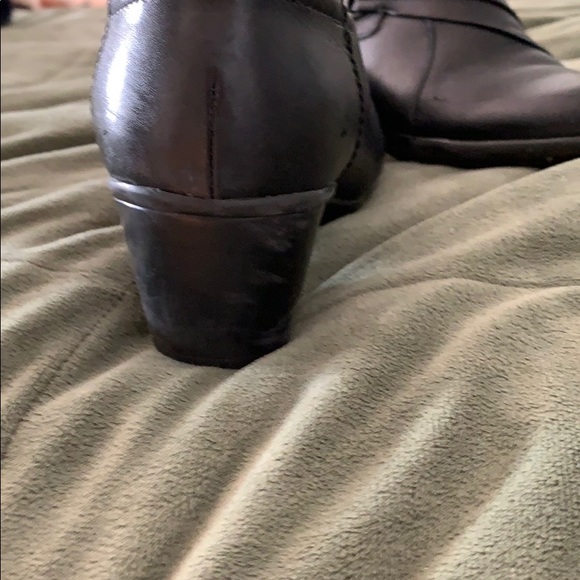 Clarks Booties - Picture 3 of 3